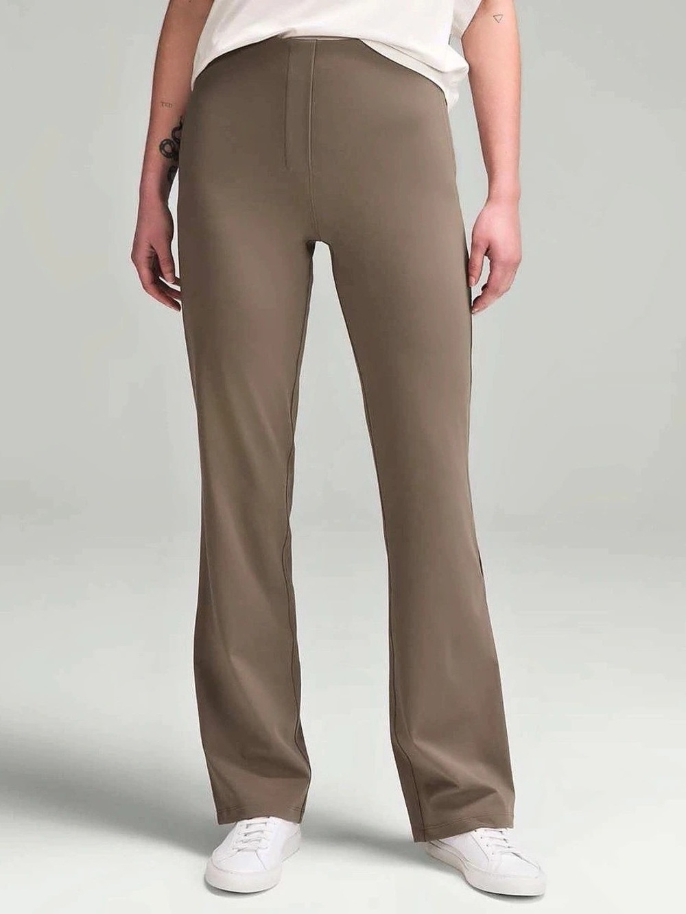 lululemon Smooth Fit Pull-On High-Rise Pant *Regular Pants in tan Size 6